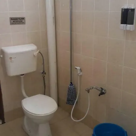 Faeyz Homestay Pertam Jaya Malacca Exterior photo