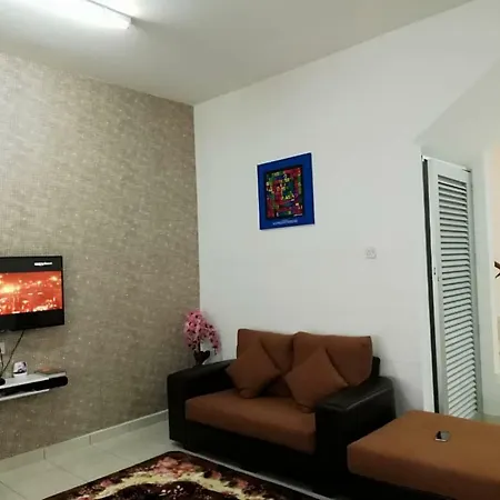 Faeyz Homestay Pertam Jaya Malacca Exterior photo